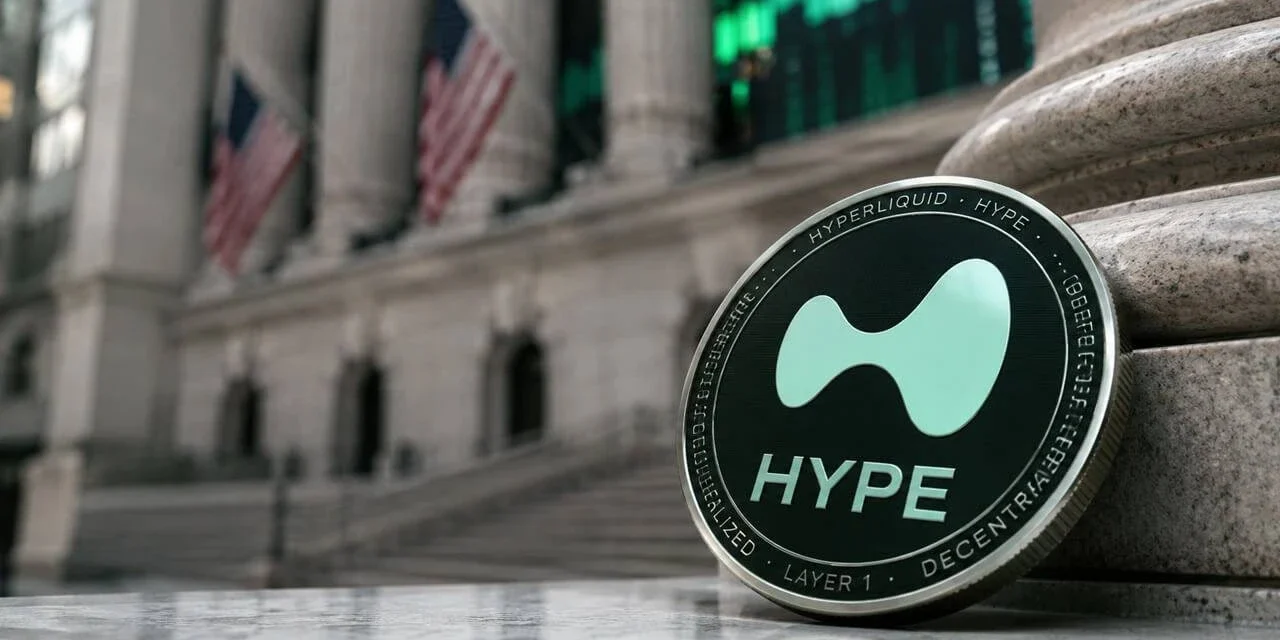 Hyperliquid HYPE token displayed outside a financial building, symbolizing SEC crypto policy talks.